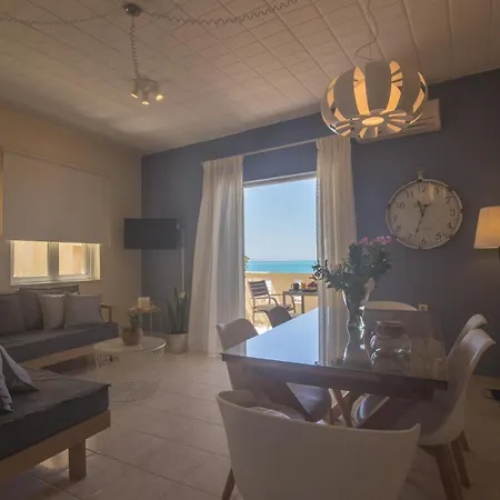 Golden Sun Apartment *