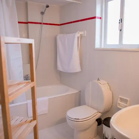 Golden Sun Apartment *